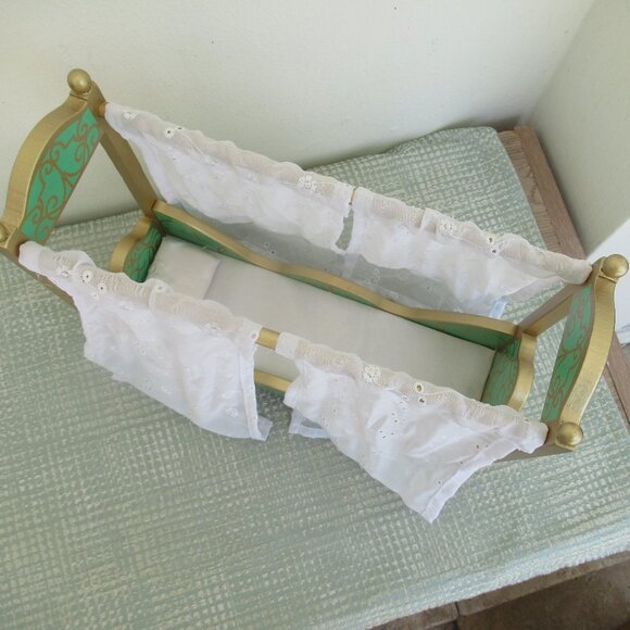 Kidkraft Lot of Wooden Dollhouse Doll Furniture Stove, Table, Bench Bedroom Bath - Picture 10 of 14